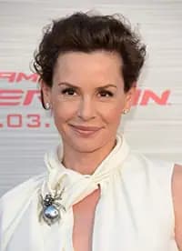 Embeth Davidtz